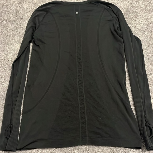 Lululemon Swiftly Tech Long Sleeve - Picture 5 of 5